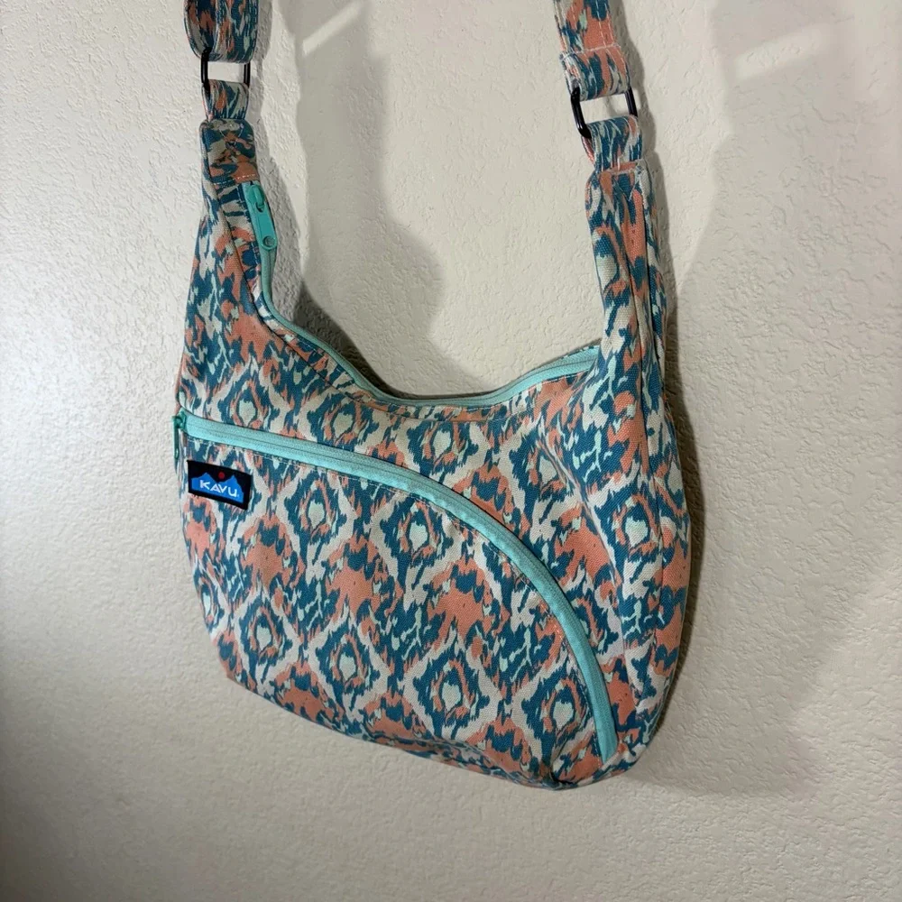 Kavu Crossbody Bag Adjustable Strap Colorful Medium Size Boho Country Coastal - Picture 2 of 15